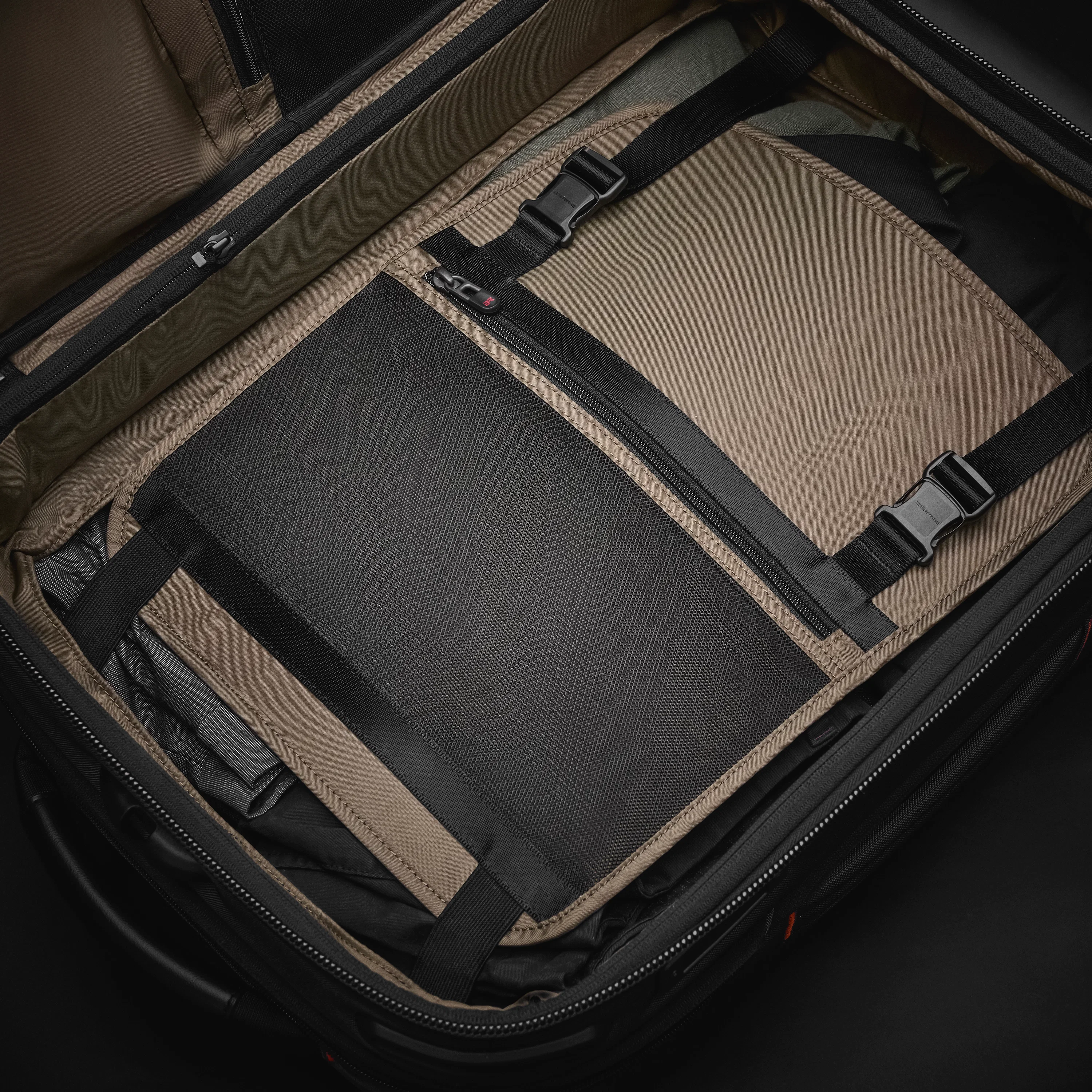 Briggs & Riley ZDX 29" Large Expandable  Spinner - Black - Image 15