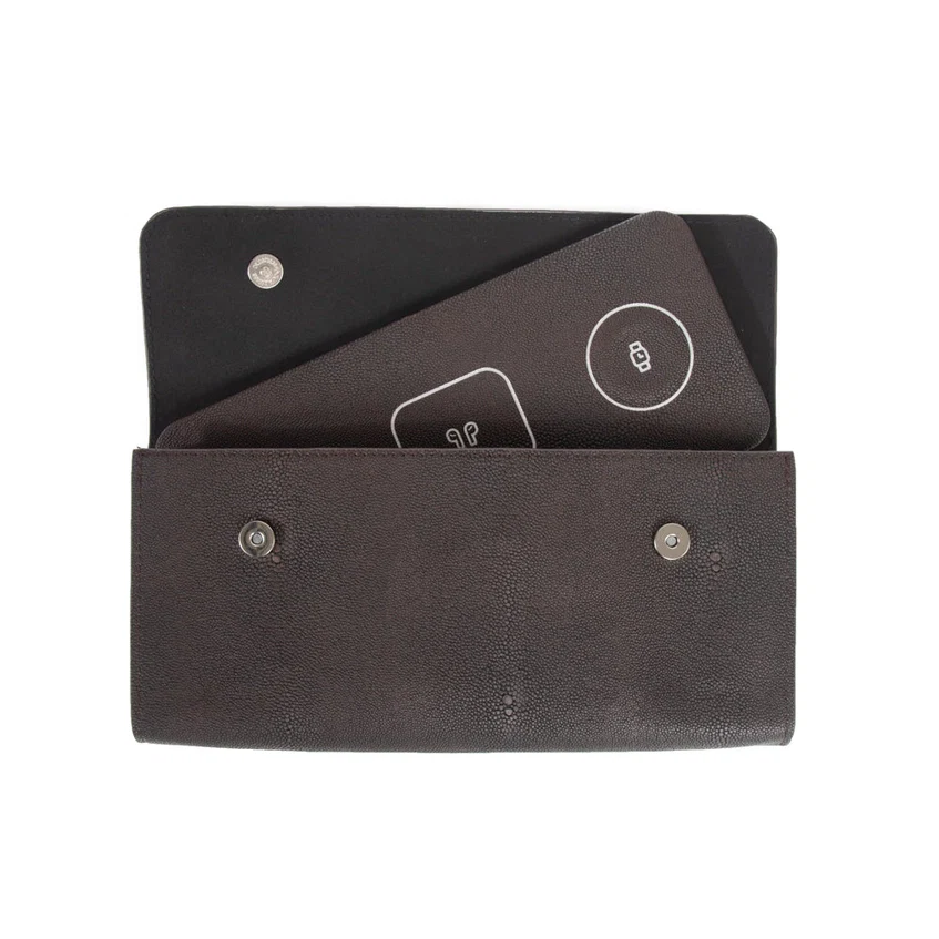 Brouk & Co. Ace 3 in 1 Portable Wireless Fast Charging Pad - Black - Image 5