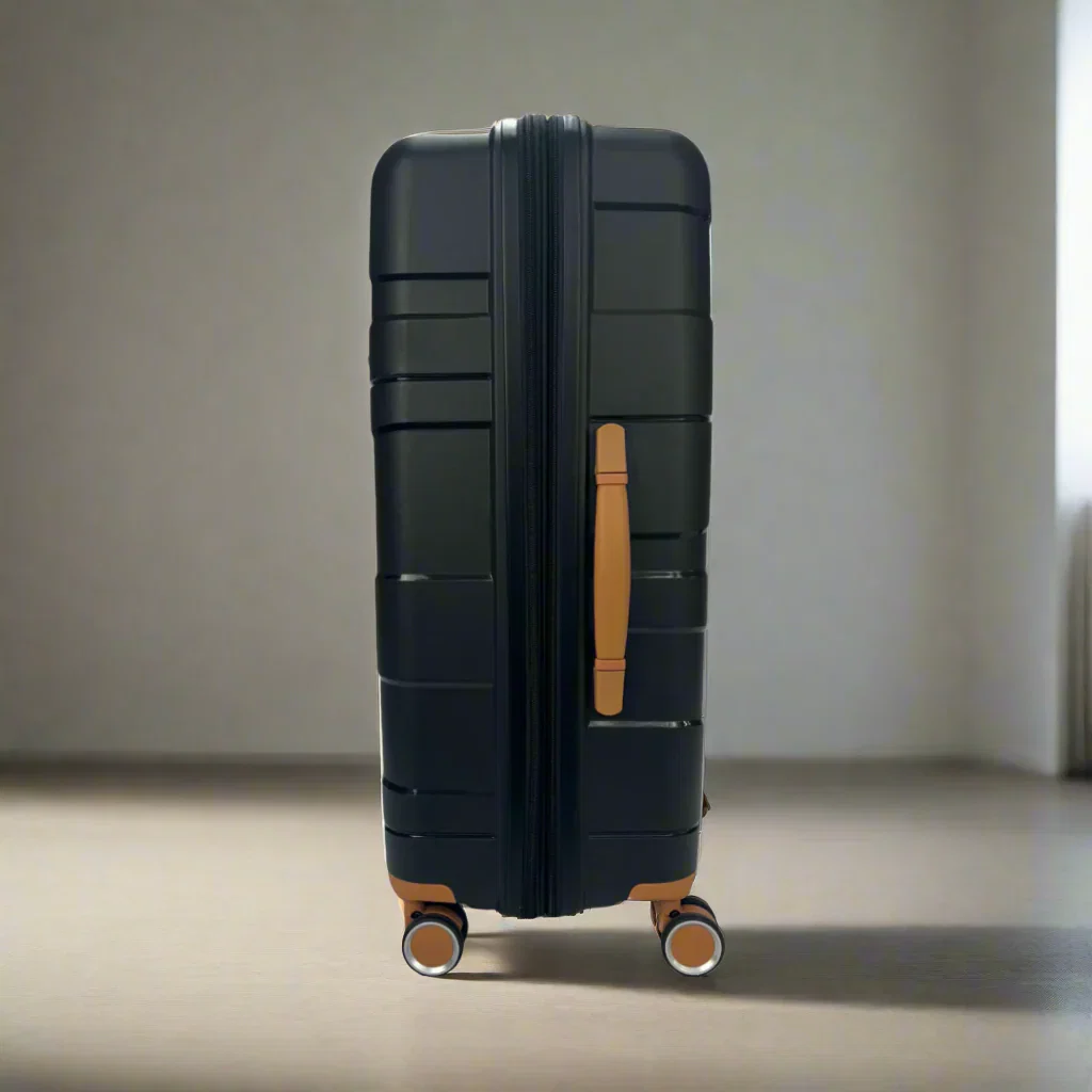 Lieber's Luggage Legacy Expandable 28" Hardside Spinner - Black - Image 6