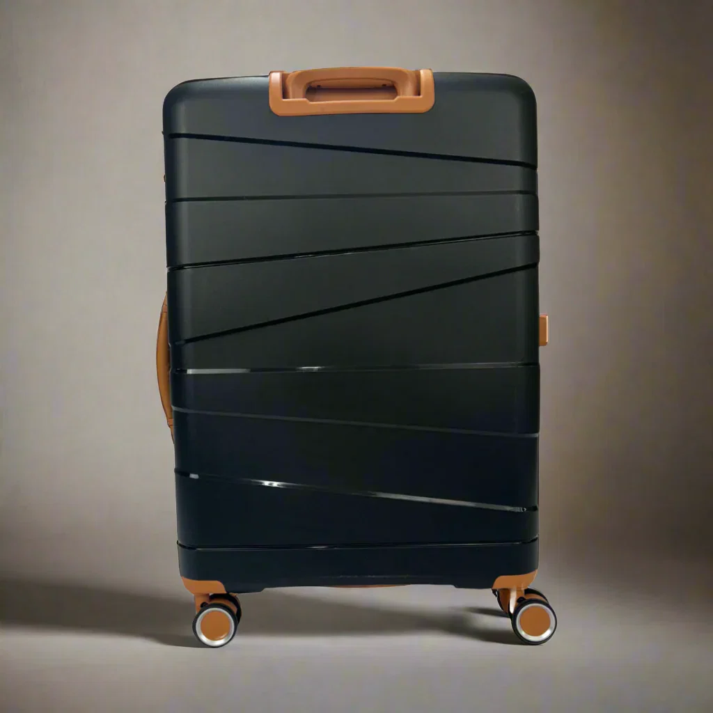 Lieber's Luggage Legacy Expandable 28" Hardside Spinner - Black - Image 7